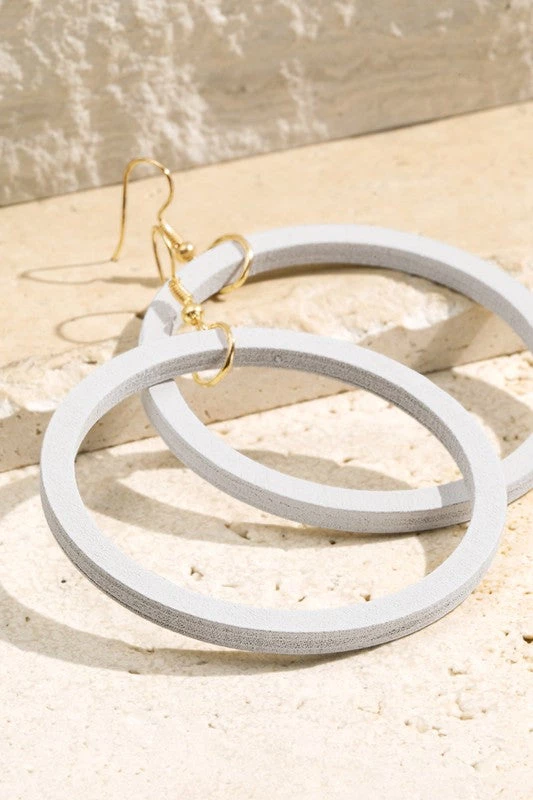 Urbanista The Halsey Wood Earring In White 3 Urbanista The Halsey Wood Earring In White