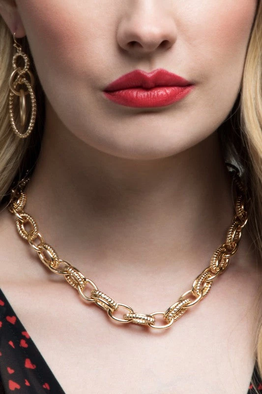 Urbanista Necklaces Gold Double Chain Necklace 2 Urbanista Necklaces Gold Double Chain Necklace