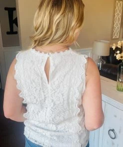 Shying Fashion Tops A Touch Of Lace Tank