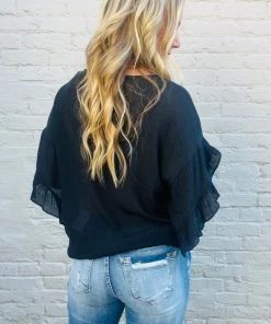 Doe & Rae New Arrivals The Jovie Pullover - Black