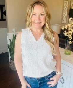 Shying Fashion Tops A Touch Of Lace Tank